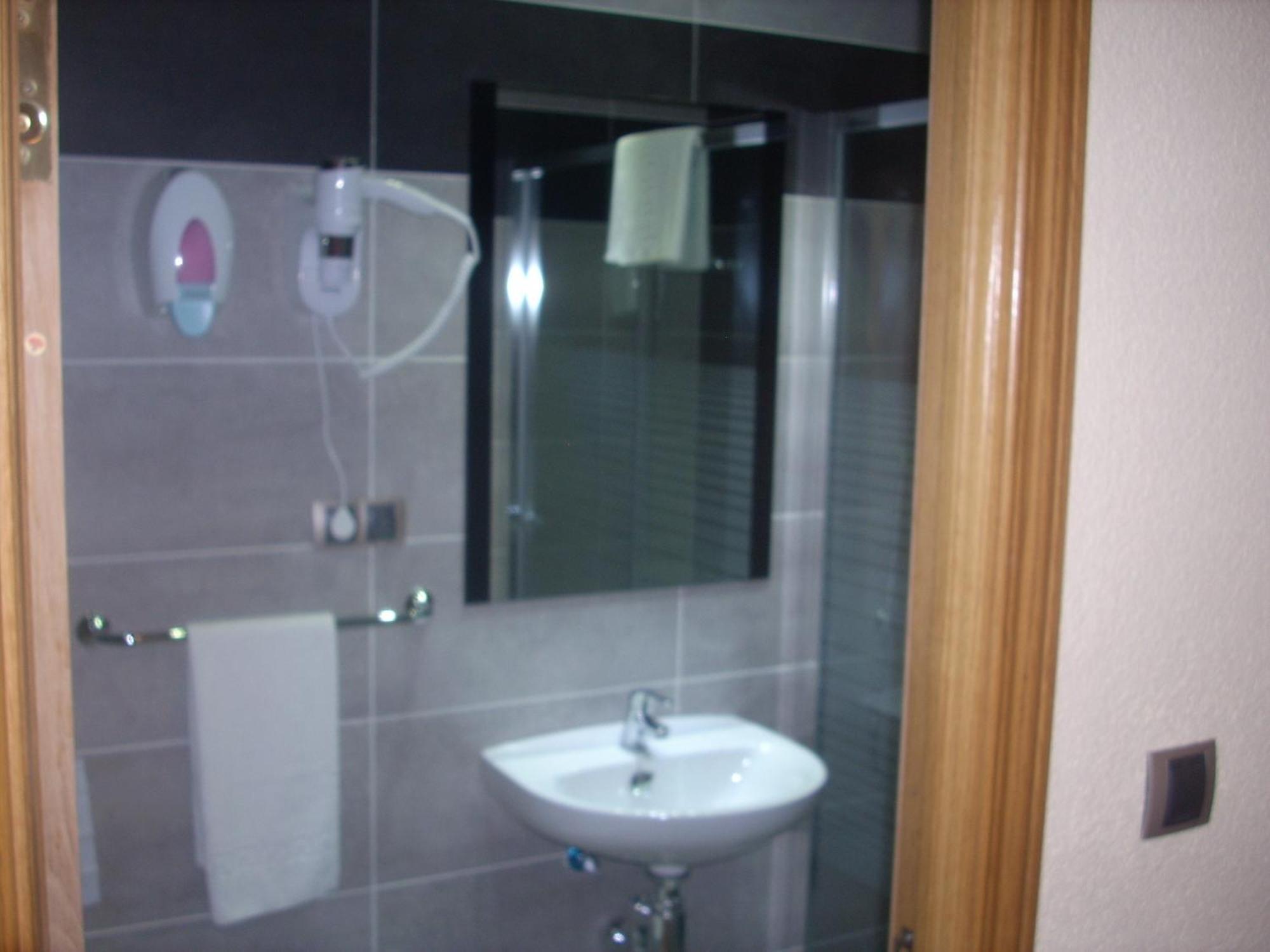 Hotel Corona De Castilla Villares de la Reina Εξωτερικό φωτογραφία