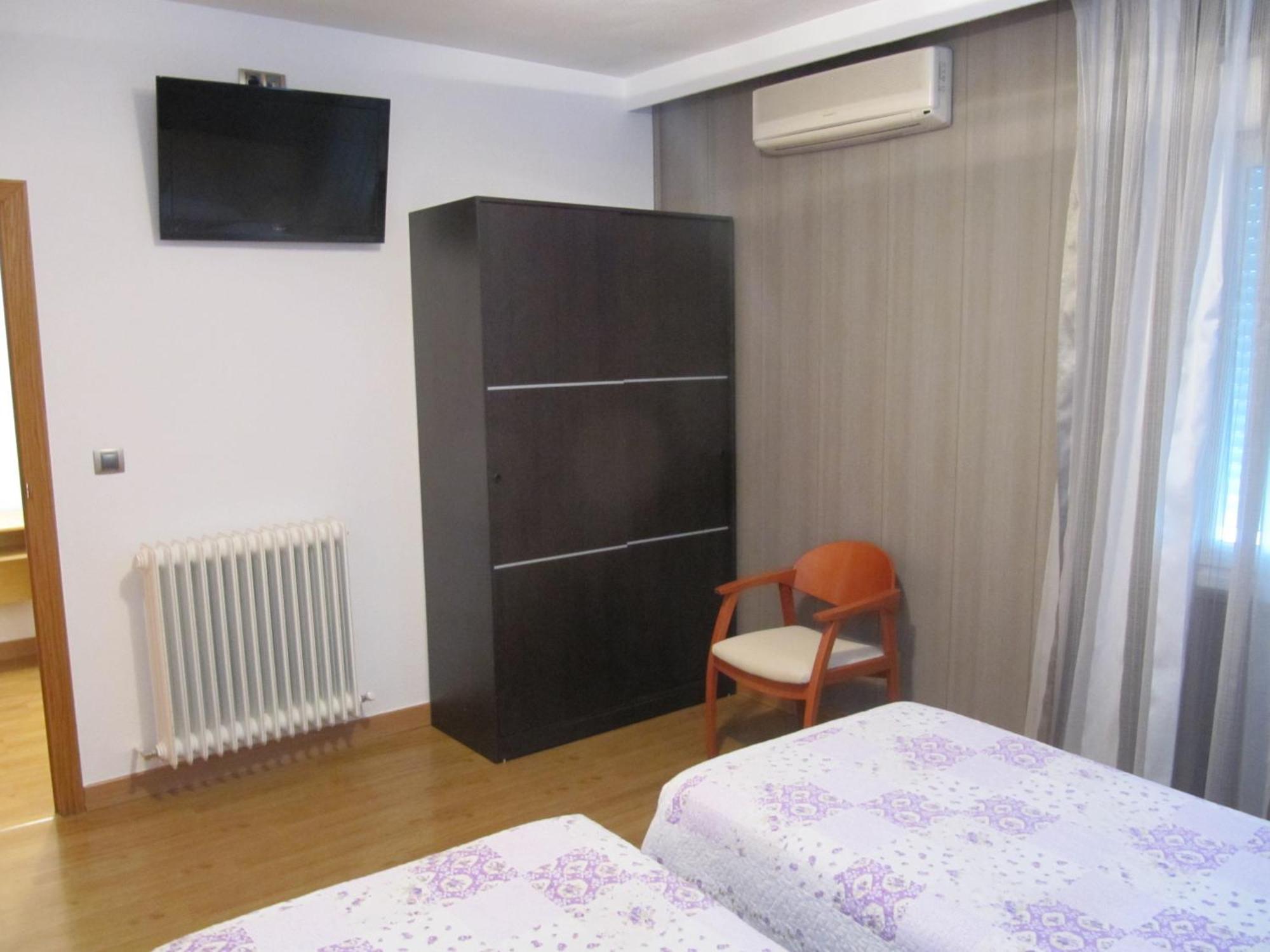 Hotel Corona De Castilla Villares de la Reina Εξωτερικό φωτογραφία