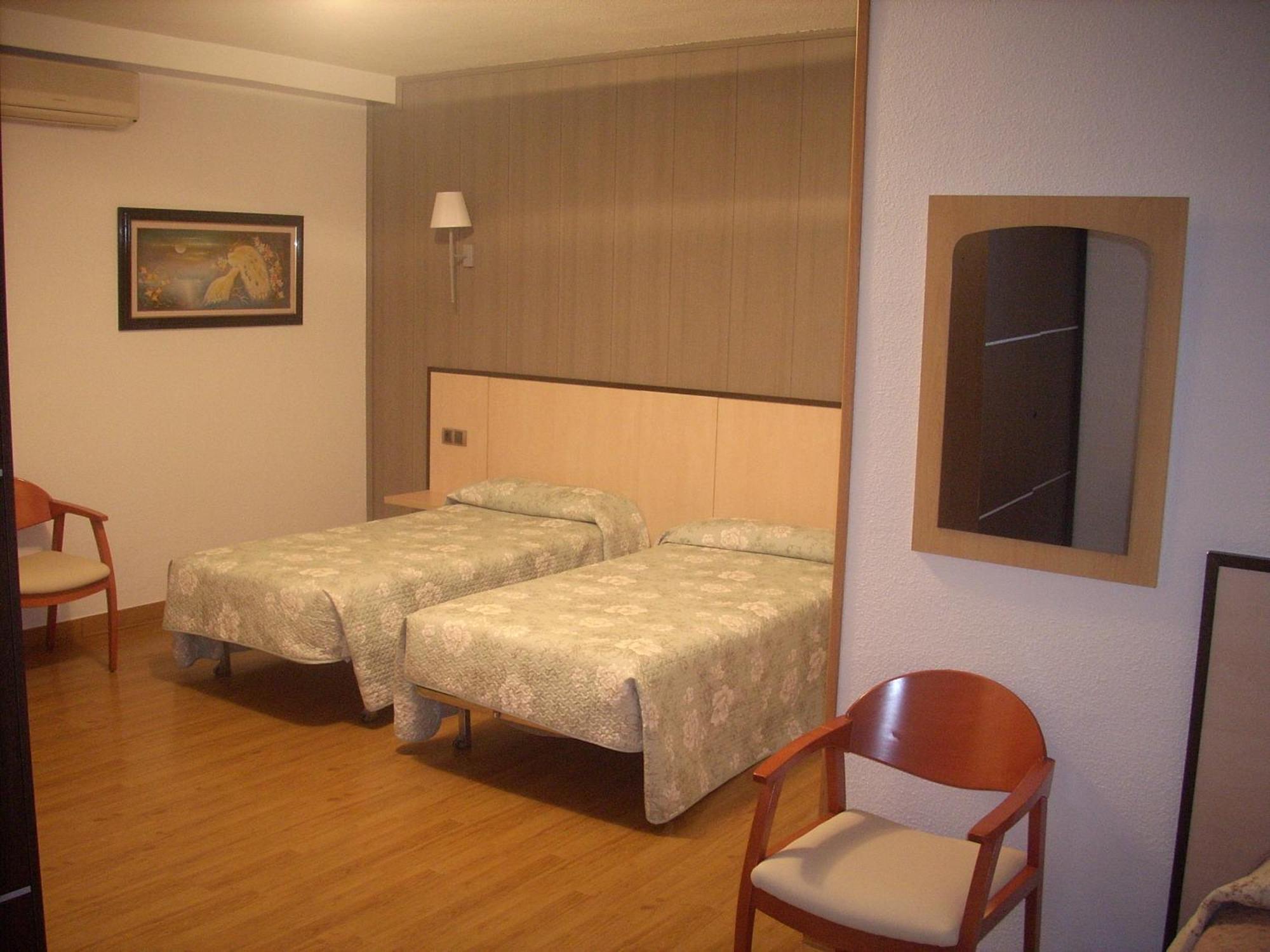 Hotel Corona De Castilla Villares de la Reina Εξωτερικό φωτογραφία