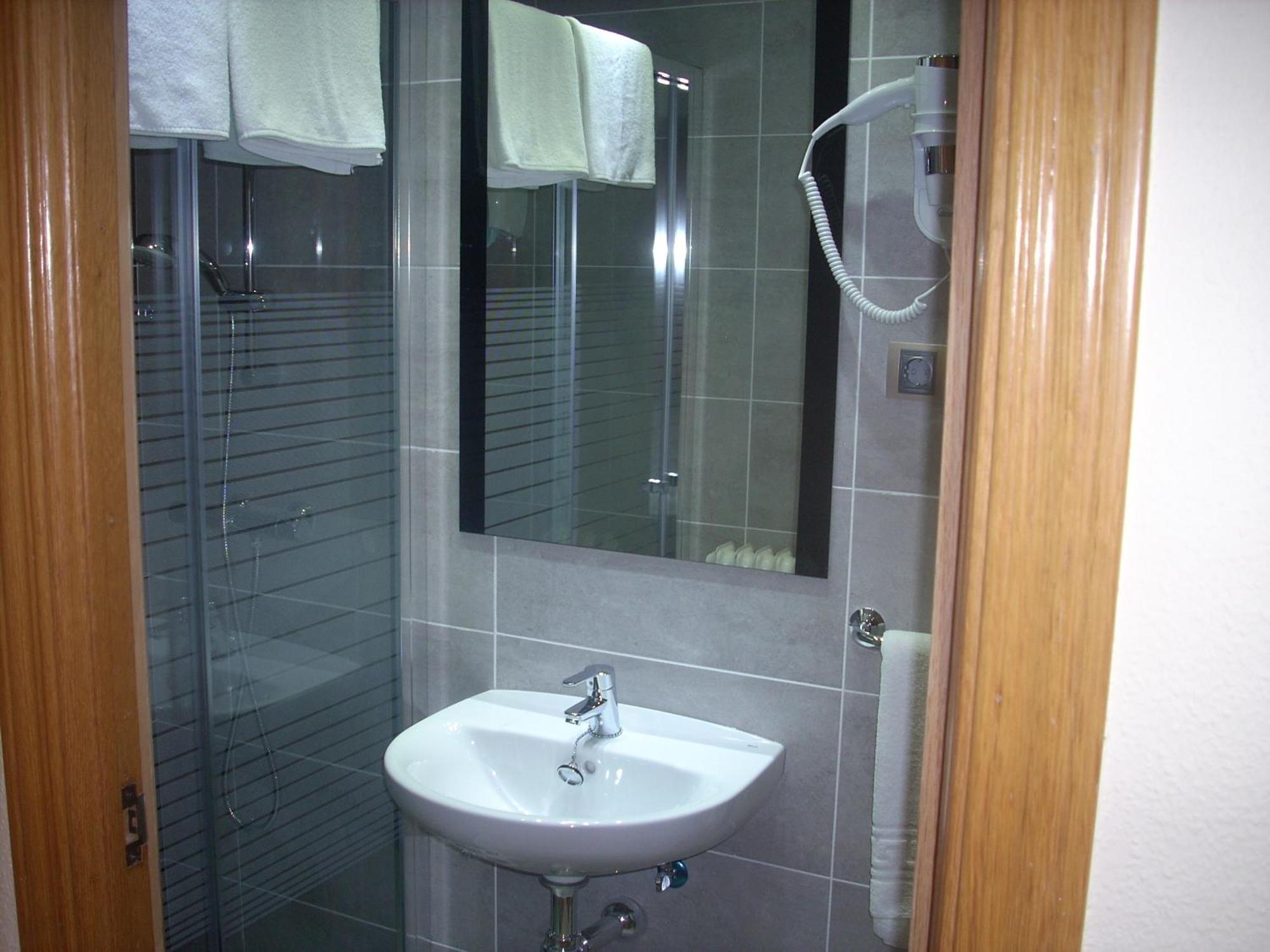Hotel Corona De Castilla Villares de la Reina Εξωτερικό φωτογραφία