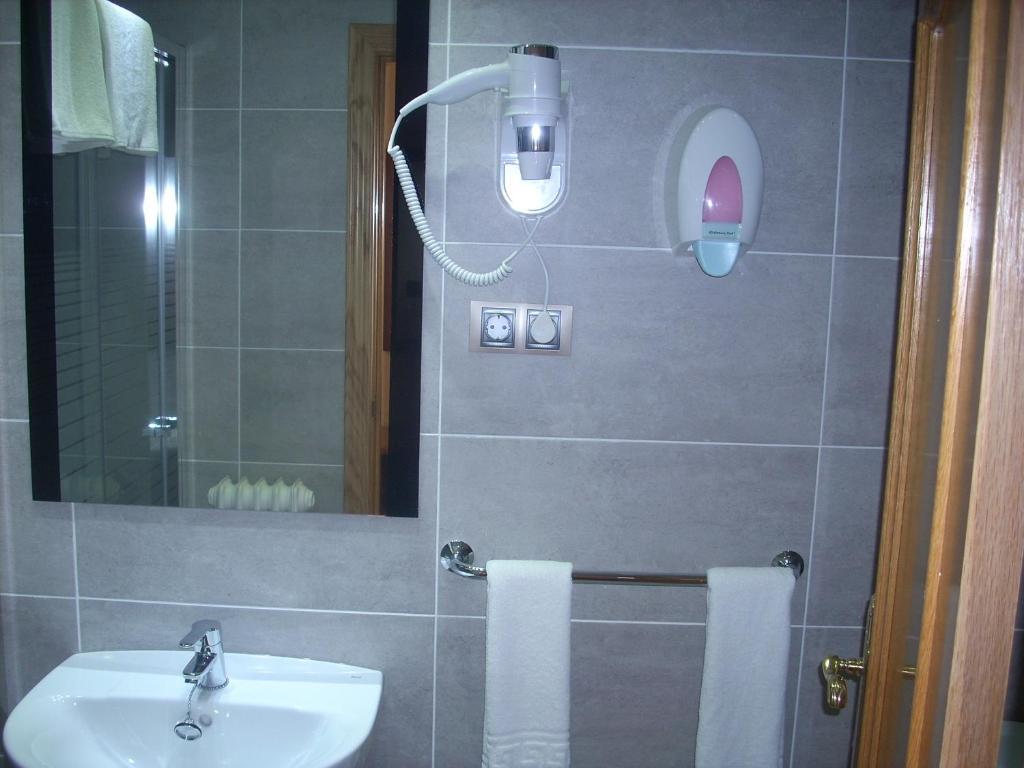 Hotel Corona De Castilla Villares de la Reina Εξωτερικό φωτογραφία
