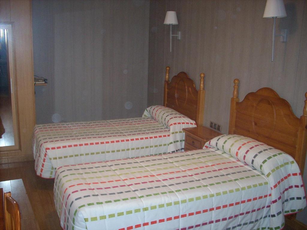 Hotel Corona De Castilla Villares de la Reina Εξωτερικό φωτογραφία